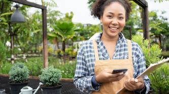 farmworker reading a text